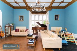 Sitting Room- click for photo gallery